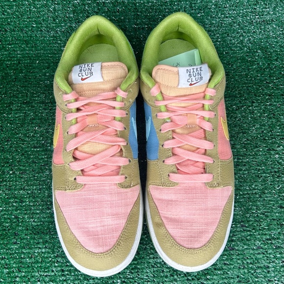 Nike Dunk Low Shoes - Picture 7 of 8